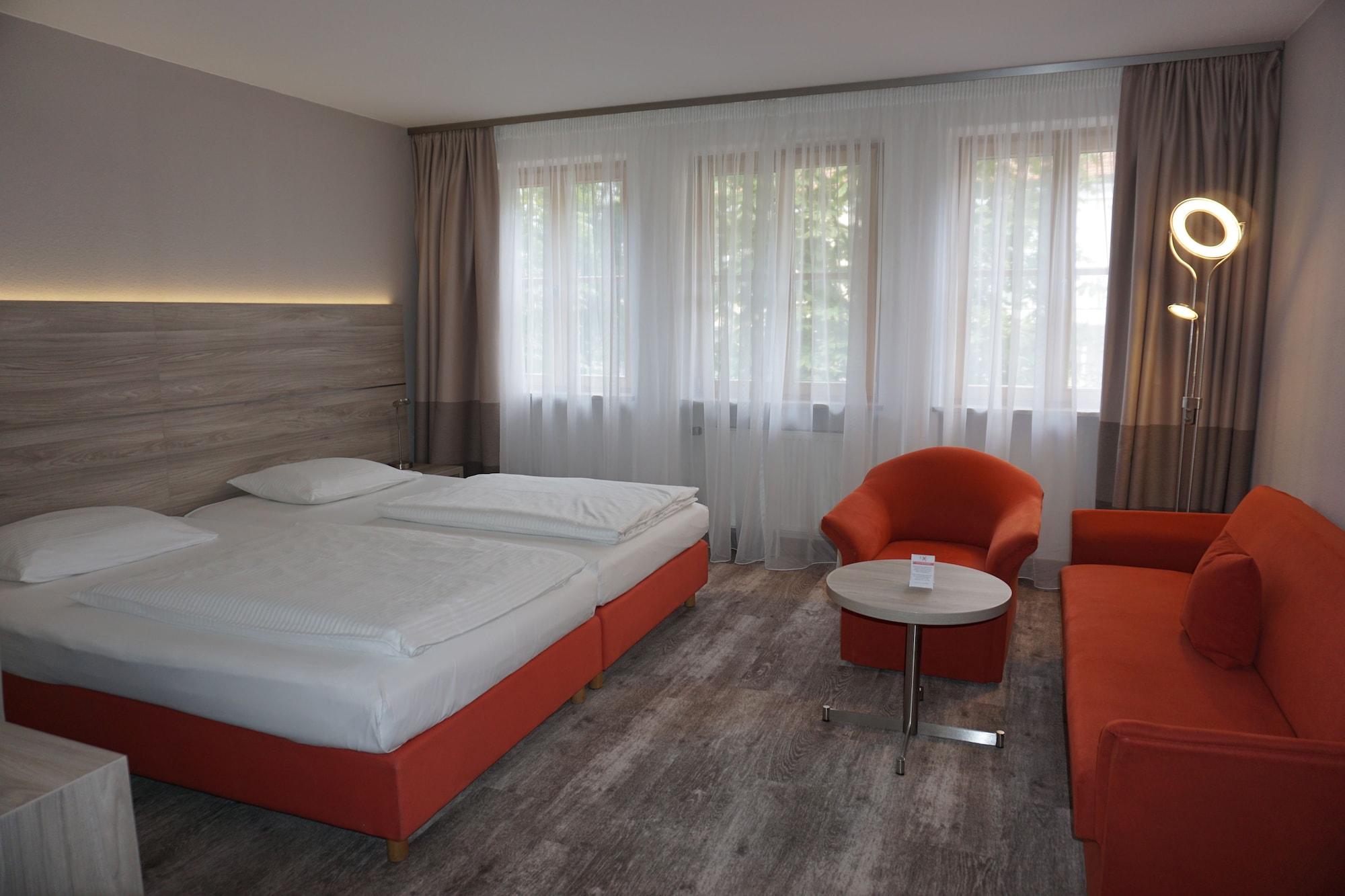 Hotel Kastanienhof Эрдинг Экстерьер фото