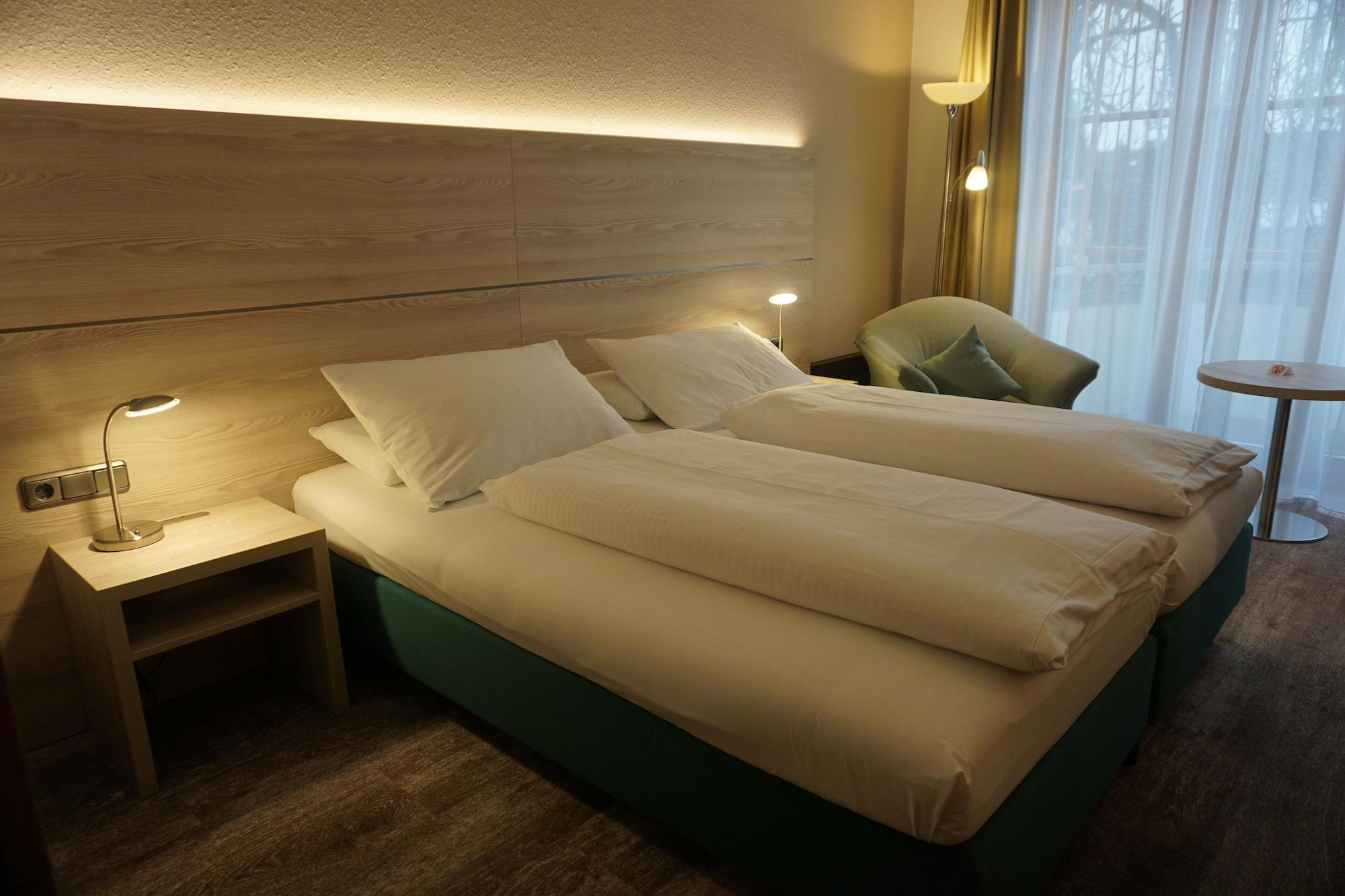Hotel Kastanienhof Эрдинг Экстерьер фото