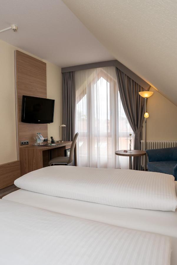 Hotel Kastanienhof Эрдинг Экстерьер фото