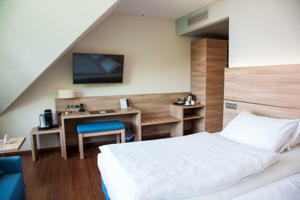 Hotel Kastanienhof Эрдинг Экстерьер фото